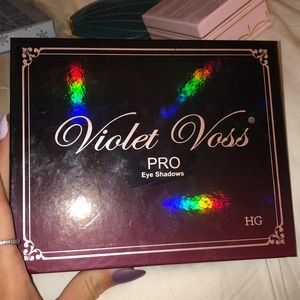 Violet boss holy grail pallete